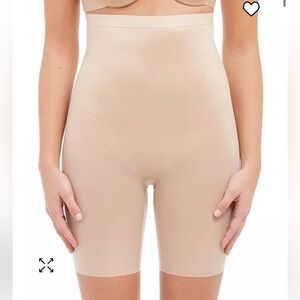 5/$20 Spanx Thinstincs High Rise Mid Thigh Compression Shorts S